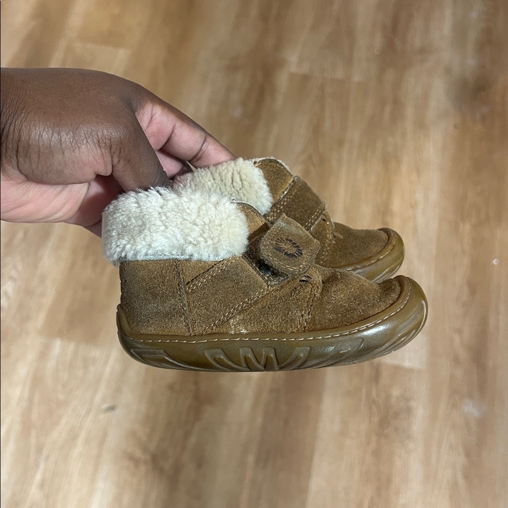 UGG Keelan Boots Size 4/5